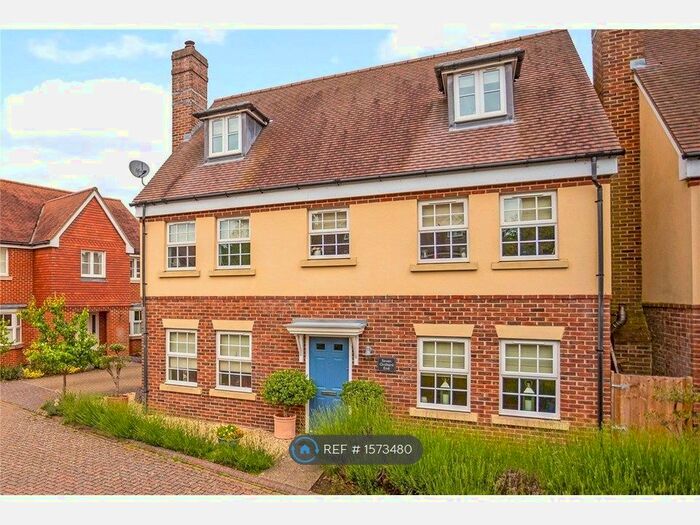 6 Bedroom Detached House To Rent In Orchard End, Chieveley, Newbury, RG20
