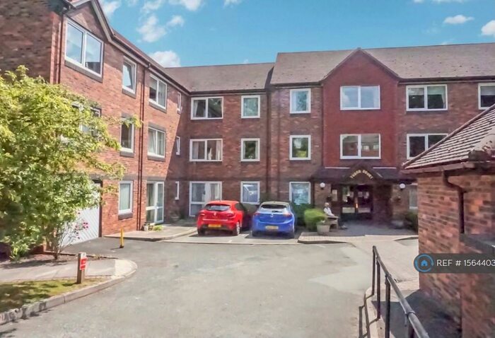 2 Bedroom Flat To Rent In Tudor Court, Sutton Coldfield, B72