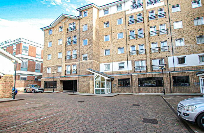 2 Bedroom Flat For Sale In Melbourne Road, Wallington, SM6