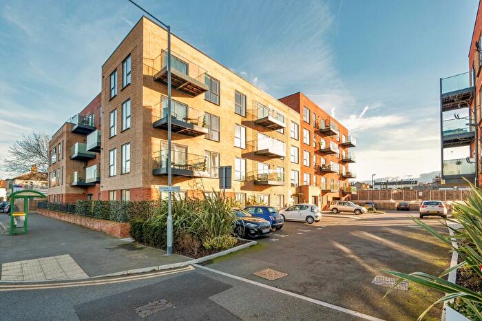 1 Bedroom Flat For Sale In Fairfax Drive, Prospects Place, SS0