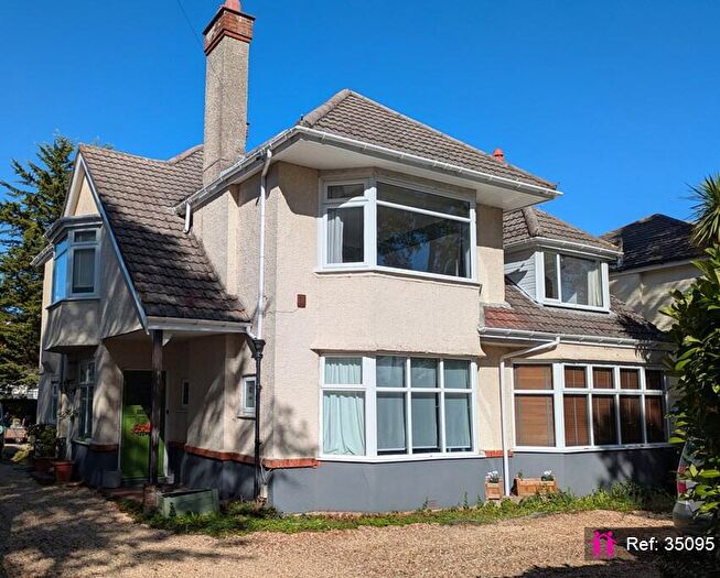 5 Bedroom Detached House For Sale In Wentworth Avenue, Bournemouth, BH5