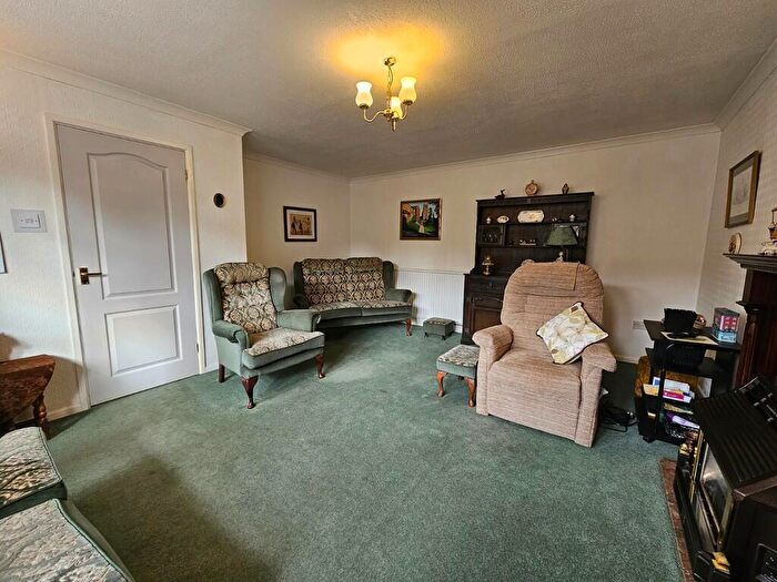 2 Bedroom Detached Bungalow For Sale In Beaumont Gardens, Melton Mowbray, LE13
