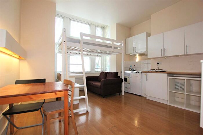 Studio To Rent In Park Avenue, Alexandra Palace, N22