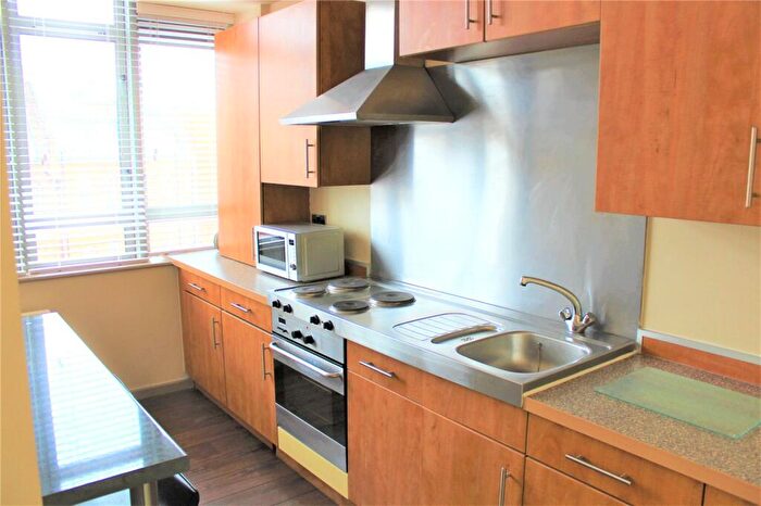 2 Bedroom Apartment To Rent In City Road, Old Street, London, EC1V