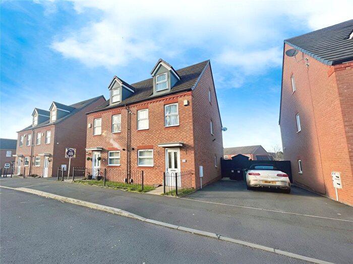 3 Bedroom Semi-Detached House To Rent In Greenock Crescent, Wolverhampton, West Midlands, WV4