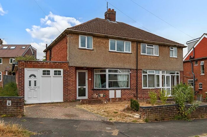 4 Bedroom Semi-detached House For Sale In Kennington, Oxford, OX1
