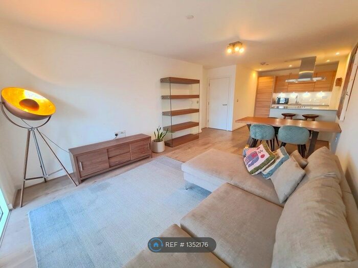 1 Bedroom Flat To Rent In Unex Tower, London, E15