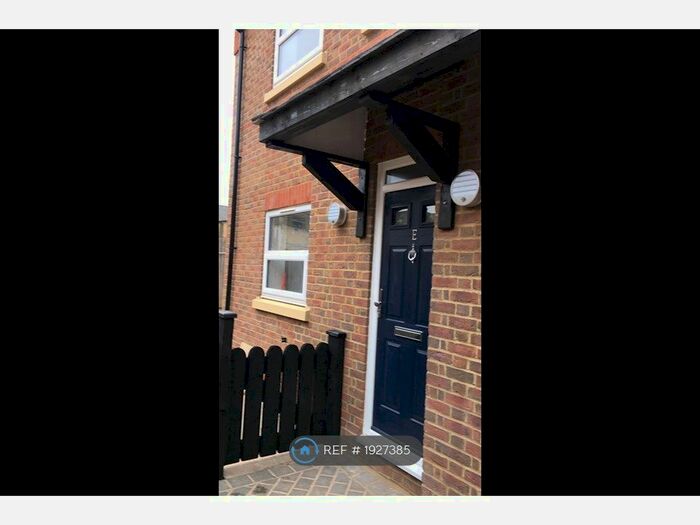 1 Bedroom End Of Terrace House To Rent In Wenlock Street, Luton, LU2
