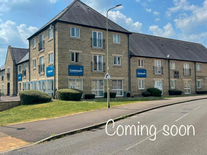 5 Bedroom Detached House To Rent In Helena Road, Swindon, Wiltshire, SN25