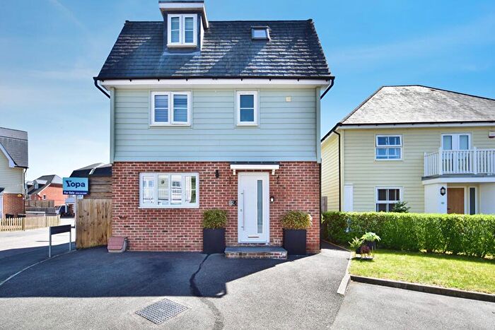 4 Bedroom Detached House For Sale In Hengist Drive, Aylesford, ME20