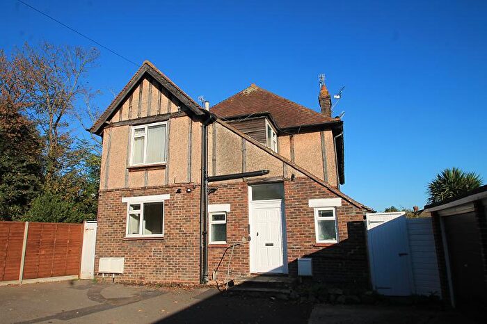 1 Bedroom Flat To Rent In Treharne Close, BN13