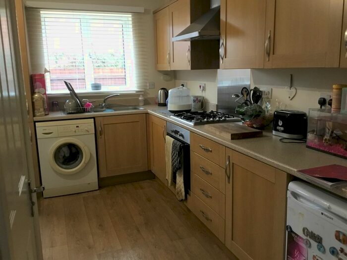 2 Bedroom End Of Terrace House To Rent In Danes Close, Off Ladysmith Road, Grimsby, DN32