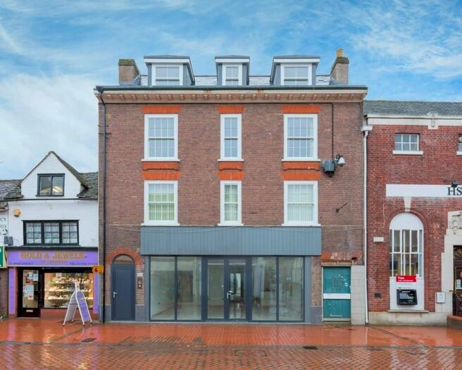 2 Bedroom Flat To Rent In Chesham, Buckinghamshire HP5