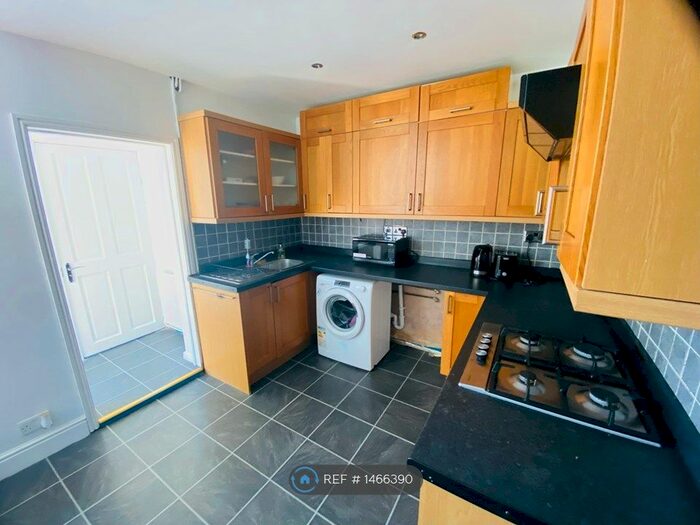 2 Bedroom Terraced House To Rent In Cowley Mill Road, Uxbridge, UB8