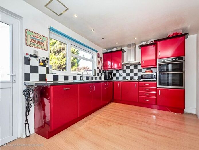 3 Bedroom Semi-Detached House To Rent In Palmerston Road, Grays, RM20