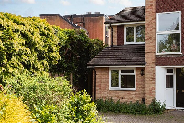 Studio To Rent In Yorke Gardens, Reigate, RH2