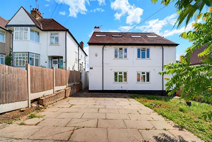 2 Bedroom Flat For Sale In Studland Road, Hanwell, W7