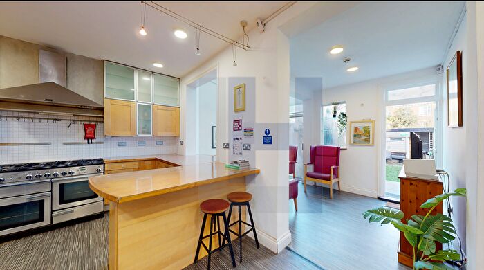 5 Bedroom Terraced House To Rent In Waldegrave Road, London, W5