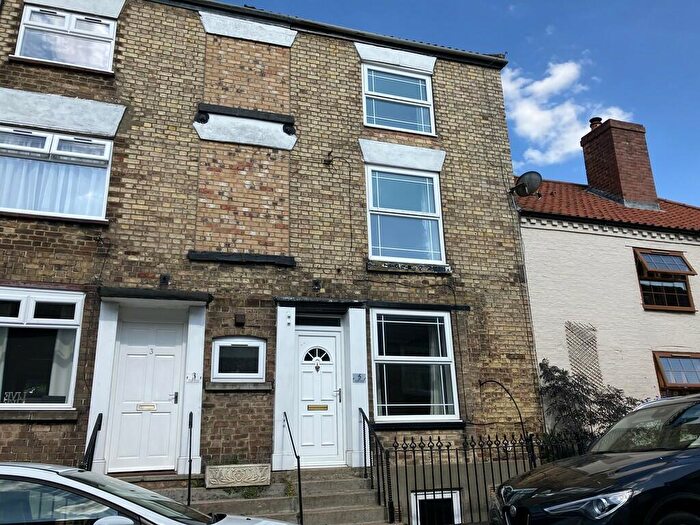 3 Bedroom Town House To Rent In High Street, Binbrook, LN8