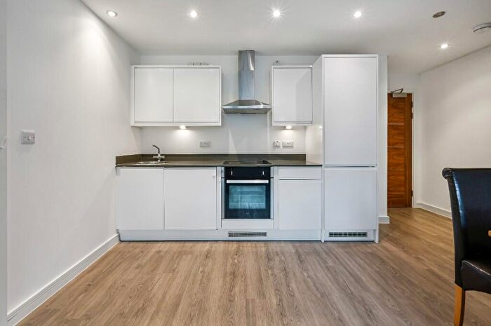 1 Bedroom Flat To Rent In Perth Road, Ilford, London, IG2