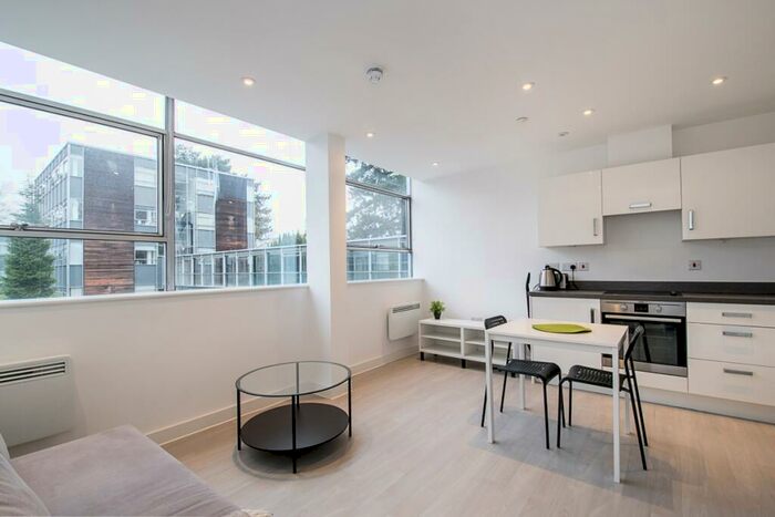 Apartment To Rent In Newsom Place Hatfield Road, AL1