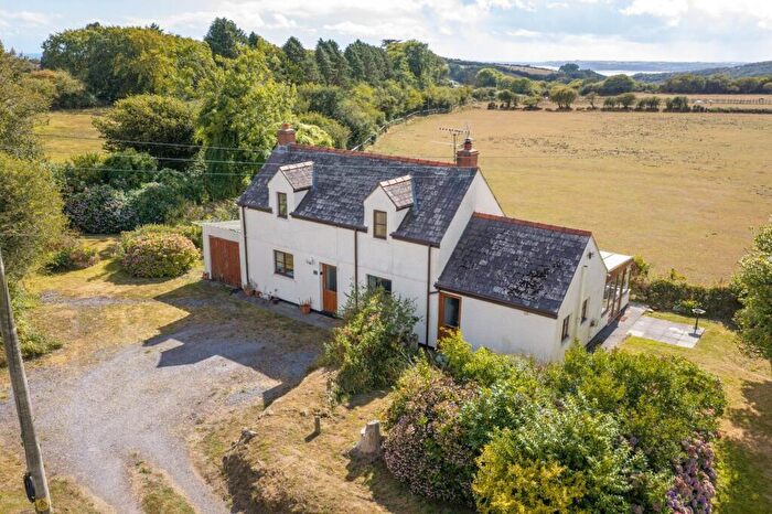 2 Bedroom Cottage For Sale In Pendine, Marros, SA33