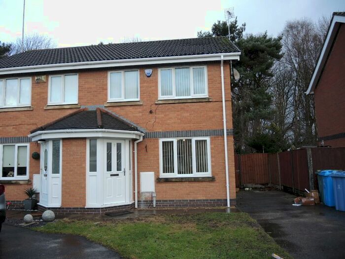 3 Bedroom Semi-Detached House To Rent In Boxtree Close, Croxteth Park, Liverpool L12