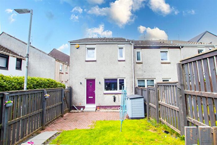 2 Bedroom End Of Terrace House For Sale In Bannerman Place, Clydebank, G81