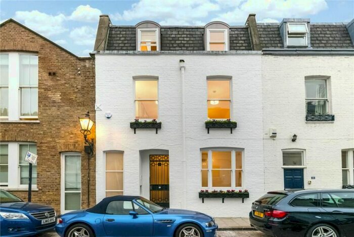 5 Bedroom Mews To Rent In Oldbury Place, London, W1U