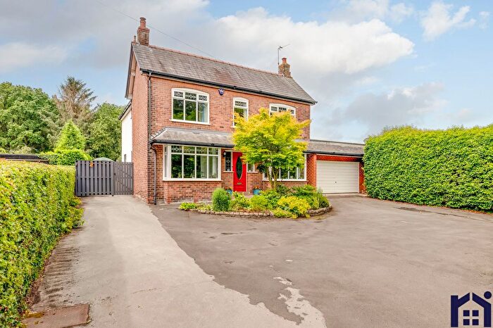 4 Bedroom Detached House For Sale In Liverpool Road, Rufford, L40