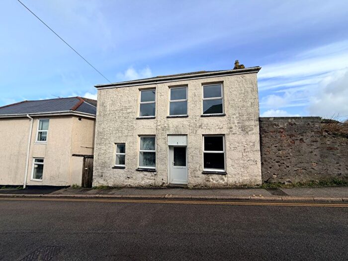 2 Bedroom Cottage For Sale In St. Day Road, Redruth, Cornwall, TR15