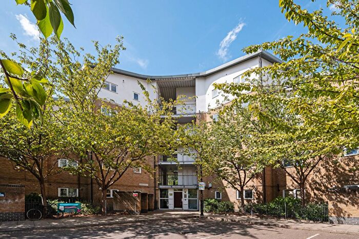 2 Bedroom Flat To Rent In Hornbeam Square, Victoria Park, London, E3