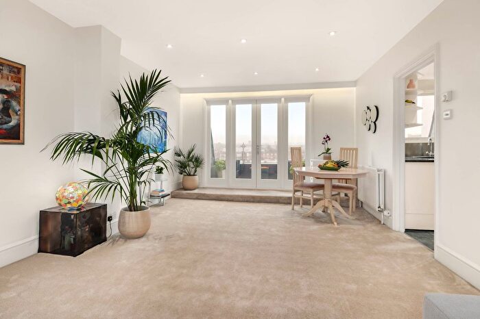 3 Bedroom Flat For Sale In Lexham Gardens, Kensington, London, W8