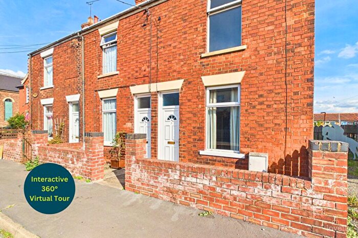 2 Bedroom End Of Terrace House For Sale In Temperance Villas - Barrow Road, New Holland, North Lincolnshire, DN19