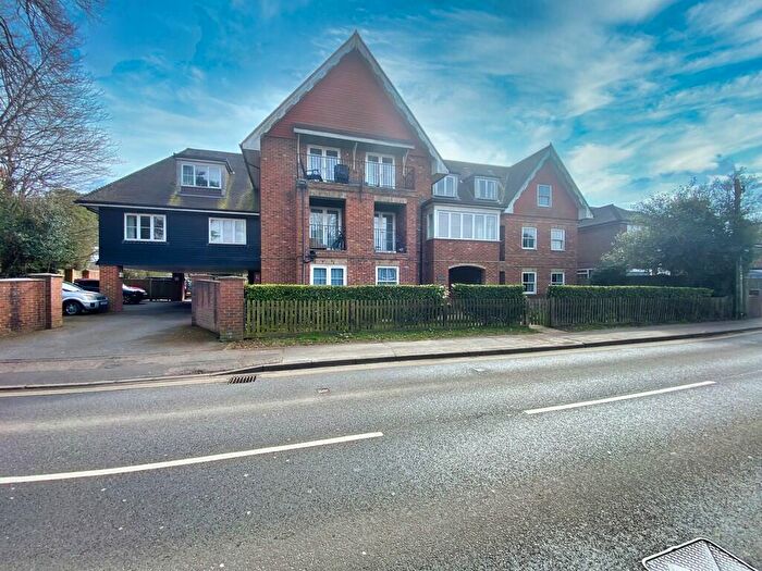 2 Bedroom Apartment To Rent In Moat Road, East Grinstead, RH19