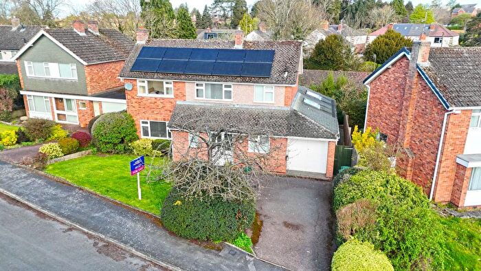 4 Bedroom Detached House For Sale In Beech Road, Oadby, LE2