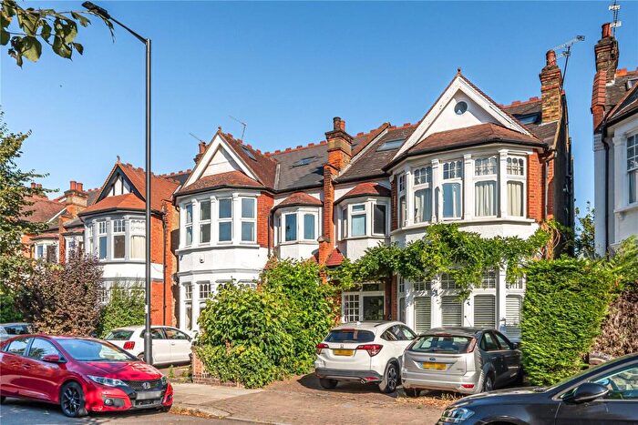 1 Bedroom Flat To Rent In The Mall, Southgate, London, N14