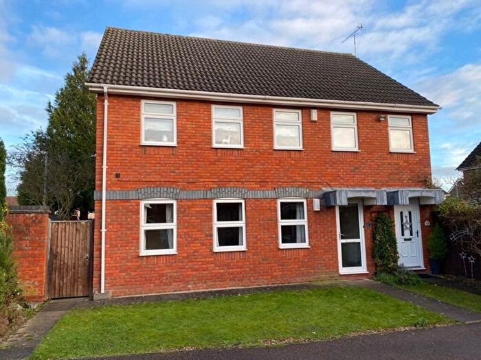 2 Bedroom Maisonette To Rent In The Nurseries, Eaton Bray, LU6