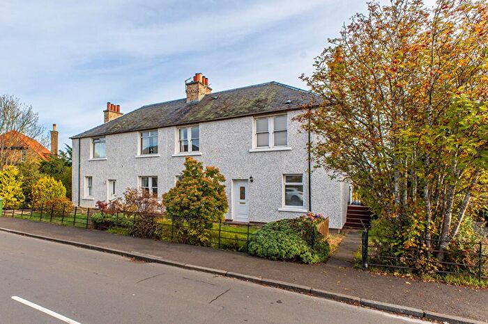 2 Bedroom Flat For Sale In Darnhall Drive, Perth, PH2