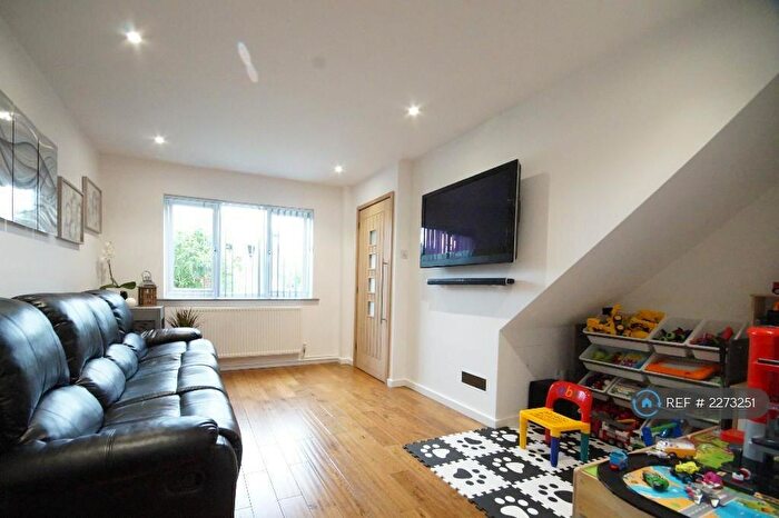 2 Bedroom End Of Terrace House To Rent In Varna Road, Bordon, GU35