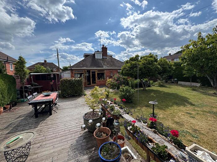 3 Bedroom Detached Bungalow For Sale In The Tythings, Newent, GL18