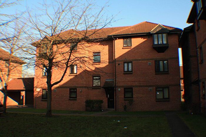 Studio To Rent In Vicarage Way, Colnbrook, Slough, SL3