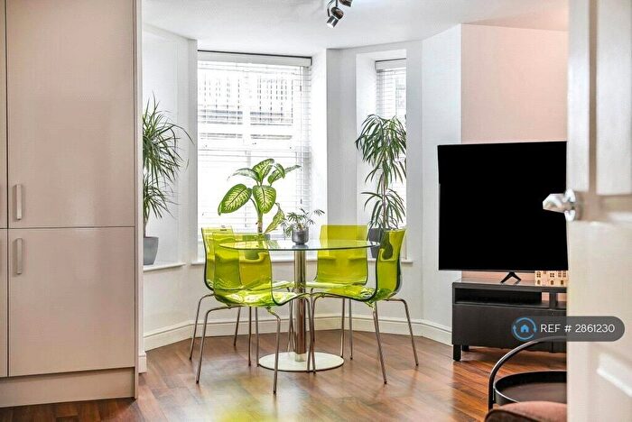 2 Bedroom Flat To Rent In North Park Road, Harrogate, HG1