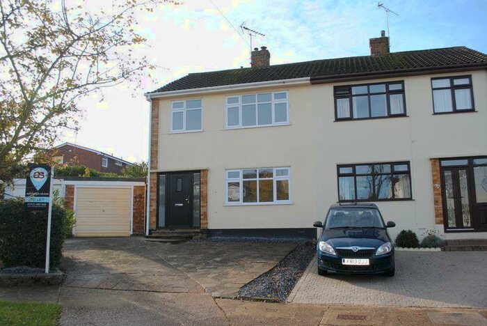 3 Bedroom Semi-Detached House To Rent In Link Road, Rayleigh, SS6
