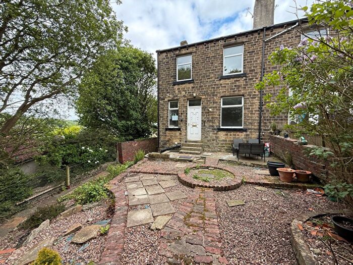 2 Bedroom Terraced House To Rent In Burn Road, Birchencliffe, Huddersfield, HD3
