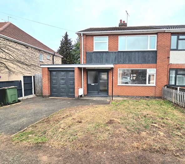 3 Bedroom Semi-Detached House To Rent In Burleigh Avenue, Wigston, LE18