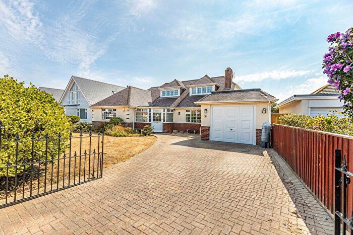 3 Bedroom Detached House For Sale In Clowes Avenue, Hengistbury Head, BH6