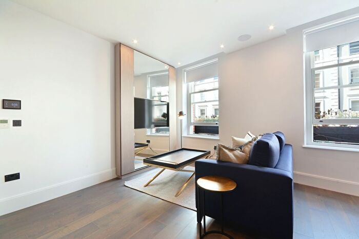 Studio To Rent In Cresswell Gardens, London, SW5