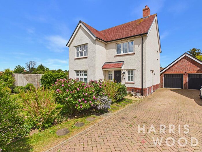 4 Bedroom Detached House For Sale In Bones Croft, Witham, CM8