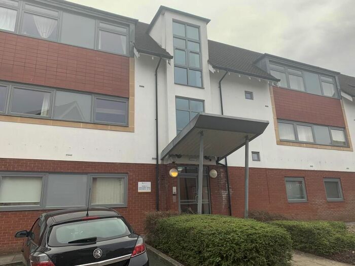 1 Bedroom Flat To Rent In Middlepark Drive, Northfield, Birmingham, B31